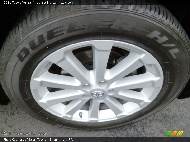 Sunset Bronze Mica / Ivory 2011 Toyota Venza I4