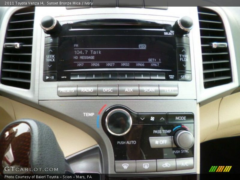 Sunset Bronze Mica / Ivory 2011 Toyota Venza I4