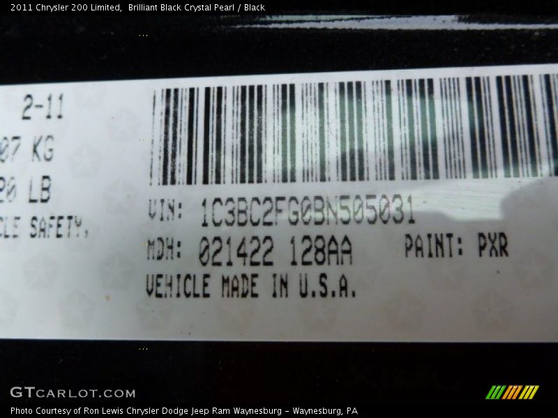 Brilliant Black Crystal Pearl / Black 2011 Chrysler 200 Limited