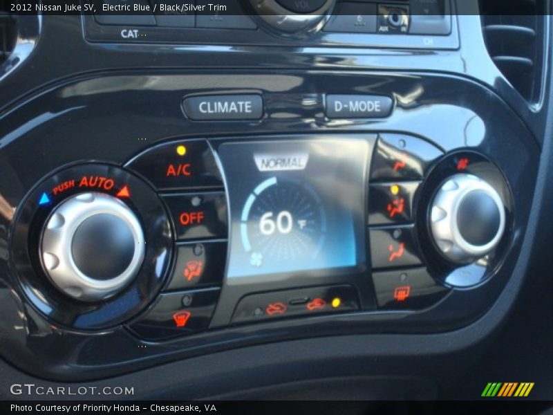 Electric Blue / Black/Silver Trim 2012 Nissan Juke SV
