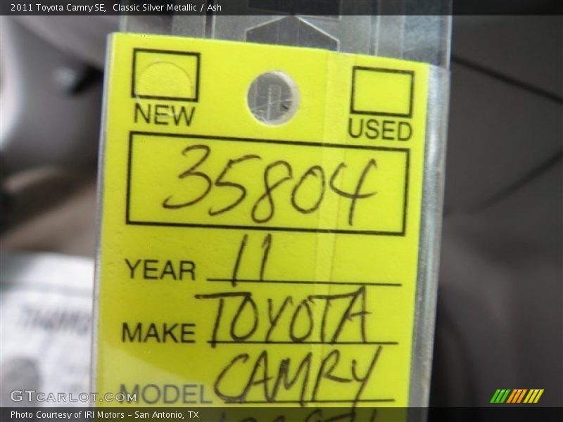 Classic Silver Metallic / Ash 2011 Toyota Camry SE