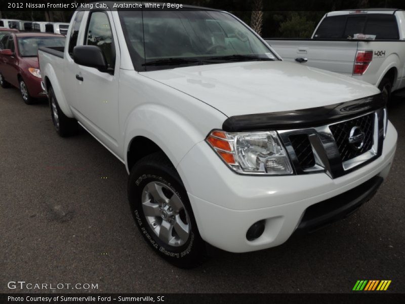 Avalanche White / Beige 2012 Nissan Frontier SV King Cab