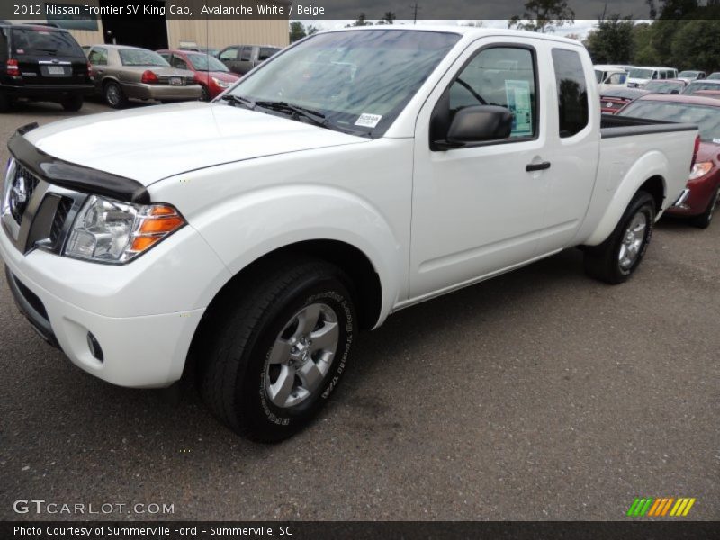 Avalanche White / Beige 2012 Nissan Frontier SV King Cab