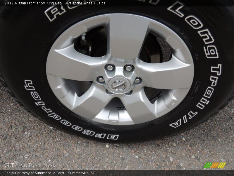 Avalanche White / Beige 2012 Nissan Frontier SV King Cab