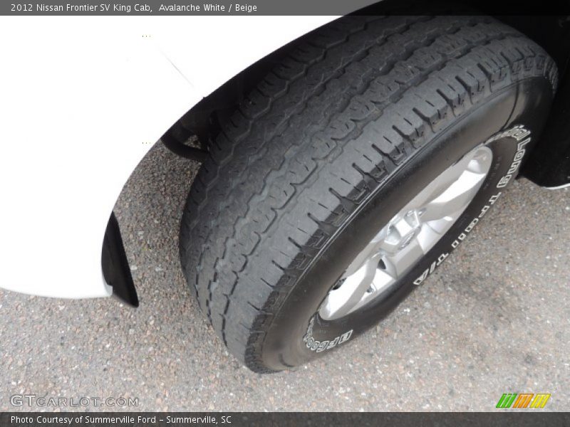 Avalanche White / Beige 2012 Nissan Frontier SV King Cab