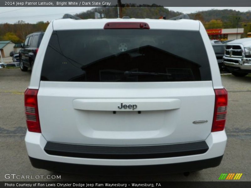 Bright White / Dark Slate Gray 2014 Jeep Patriot Latitude