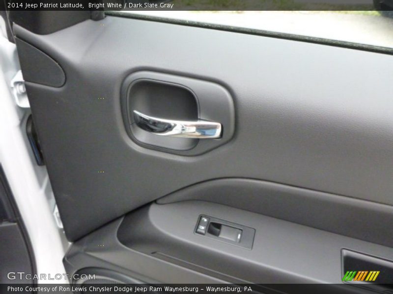 Bright White / Dark Slate Gray 2014 Jeep Patriot Latitude