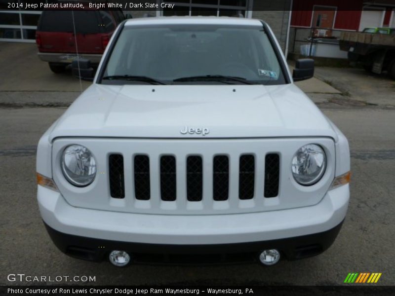 Bright White / Dark Slate Gray 2014 Jeep Patriot Latitude