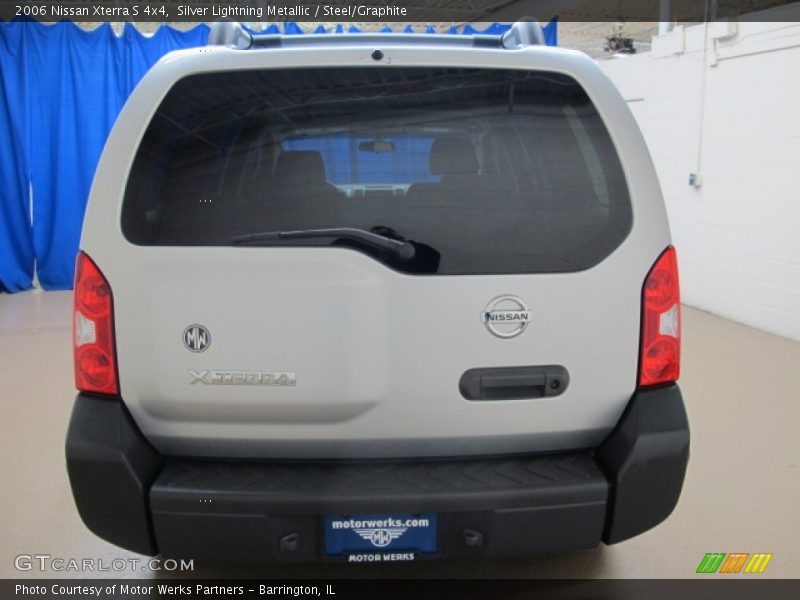 Silver Lightning Metallic / Steel/Graphite 2006 Nissan Xterra S 4x4