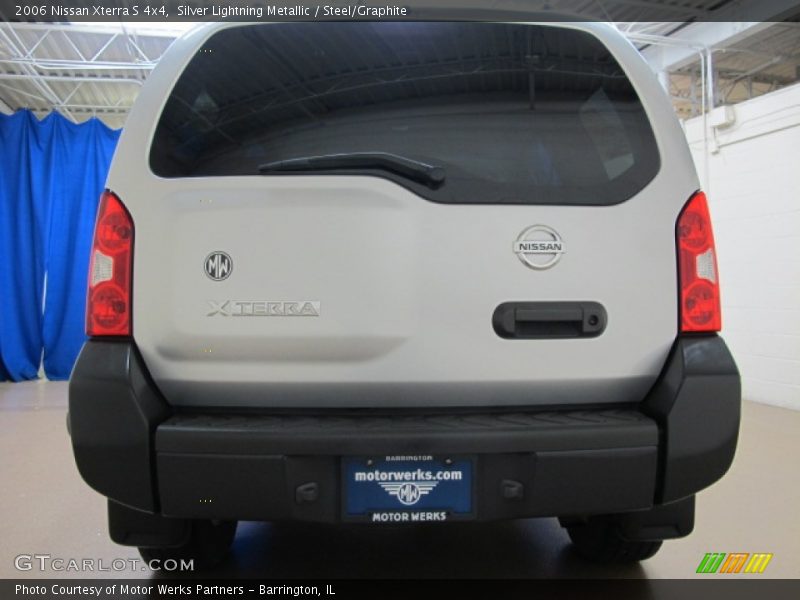 Silver Lightning Metallic / Steel/Graphite 2006 Nissan Xterra S 4x4