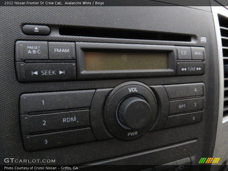 Avalanche White / Beige 2012 Nissan Frontier SV Crew Cab