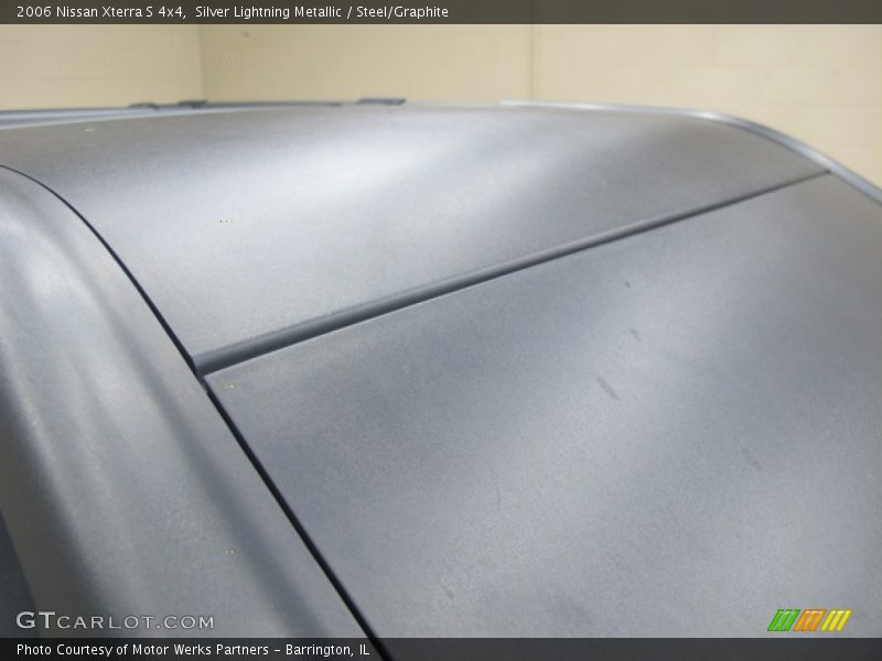 Silver Lightning Metallic / Steel/Graphite 2006 Nissan Xterra S 4x4