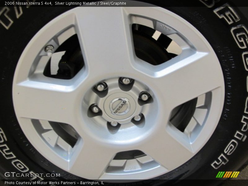 Silver Lightning Metallic / Steel/Graphite 2006 Nissan Xterra S 4x4