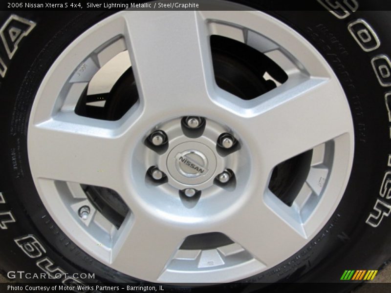 Silver Lightning Metallic / Steel/Graphite 2006 Nissan Xterra S 4x4