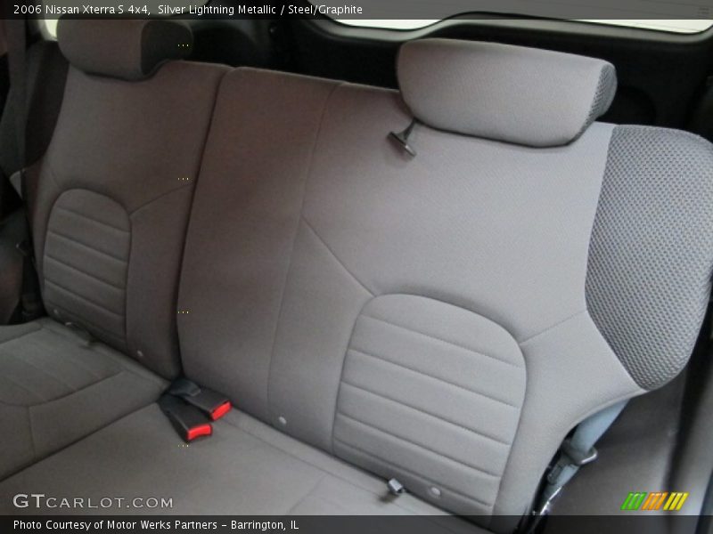 Silver Lightning Metallic / Steel/Graphite 2006 Nissan Xterra S 4x4