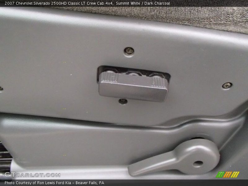 Summit White / Dark Charcoal 2007 Chevrolet Silverado 2500HD Classic LT Crew Cab 4x4