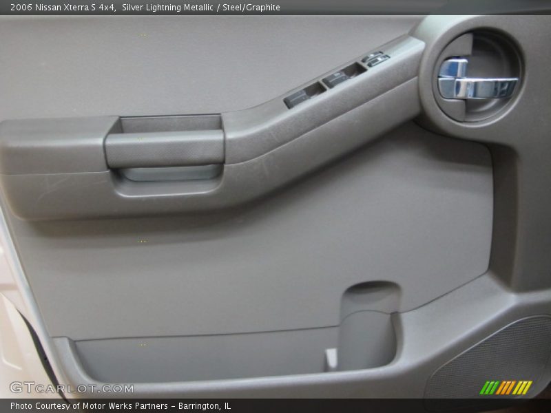 Silver Lightning Metallic / Steel/Graphite 2006 Nissan Xterra S 4x4