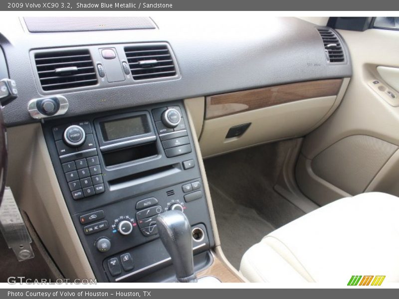 Shadow Blue Metallic / Sandstone 2009 Volvo XC90 3.2