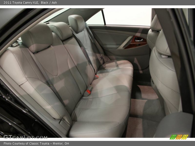 Black / Ash 2011 Toyota Camry XLE