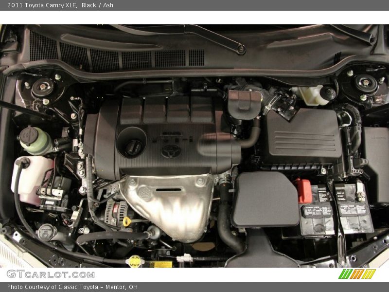 Black / Ash 2011 Toyota Camry XLE