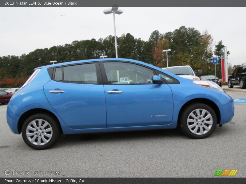 Blue Ocean / Black 2013 Nissan LEAF S