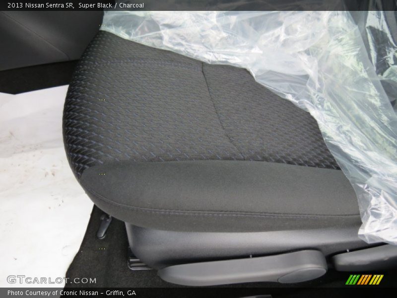 Super Black / Charcoal 2013 Nissan Sentra SR