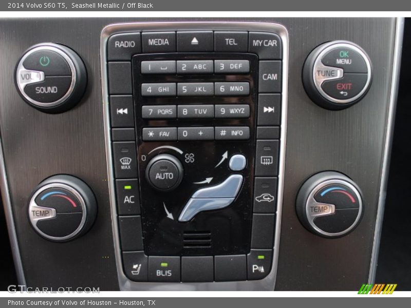 Seashell Metallic / Off Black 2014 Volvo S60 T5