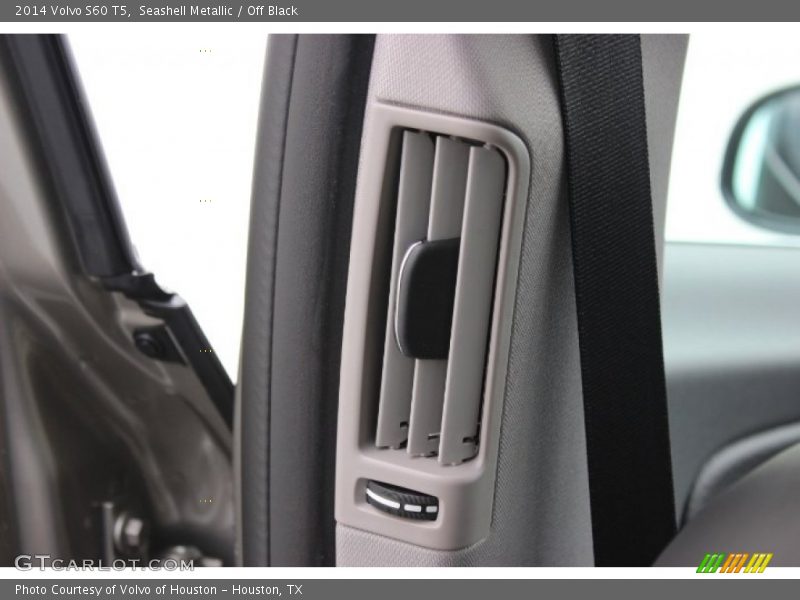 Seashell Metallic / Off Black 2014 Volvo S60 T5
