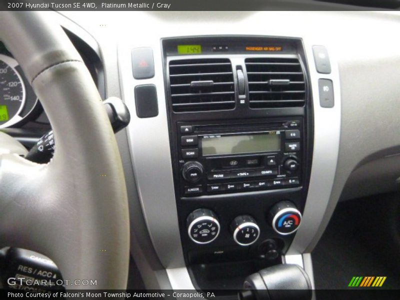 Platinum Metallic / Gray 2007 Hyundai Tucson SE 4WD