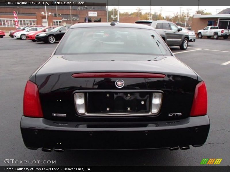 Black Raven / Black 2004 Cadillac DeVille DTS