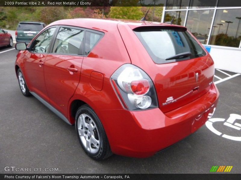 Red Hot Metallic / Ebony 2009 Pontiac Vibe 2.4
