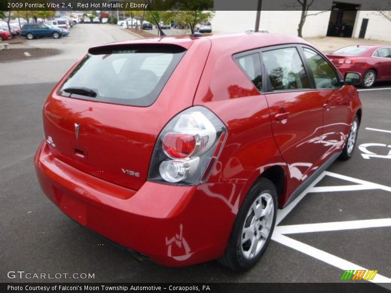 Red Hot Metallic / Ebony 2009 Pontiac Vibe 2.4