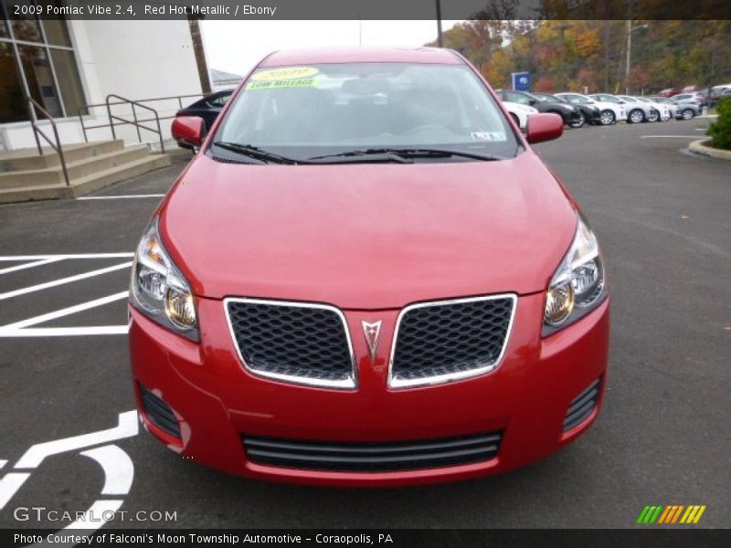 Red Hot Metallic / Ebony 2009 Pontiac Vibe 2.4
