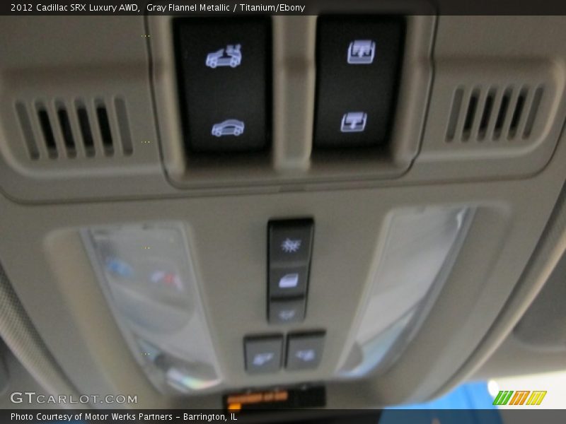 Gray Flannel Metallic / Titanium/Ebony 2012 Cadillac SRX Luxury AWD