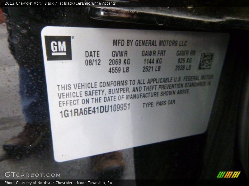 Black / Jet Black/Ceramic White Accents 2013 Chevrolet Volt