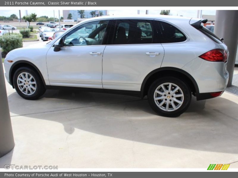 Classic Silver Metallic / Black 2011 Porsche Cayenne