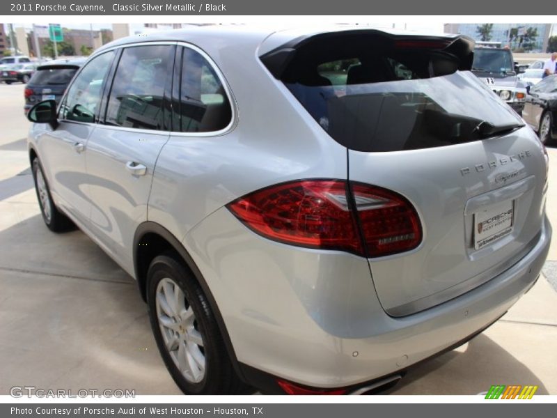 Classic Silver Metallic / Black 2011 Porsche Cayenne