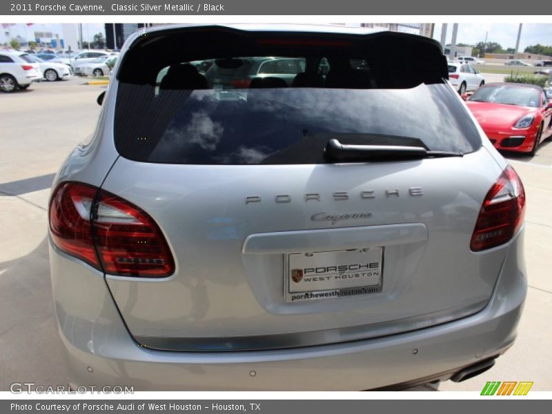 Classic Silver Metallic / Black 2011 Porsche Cayenne