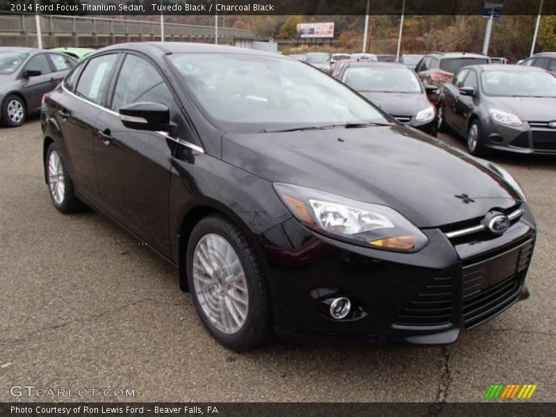 Tuxedo Black / Charcoal Black 2014 Ford Focus Titanium Sedan