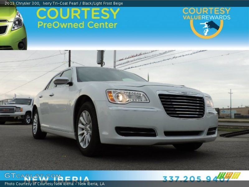 Ivory Tri-Coat Pearl / Black/Light Frost Beige 2013 Chrysler 300