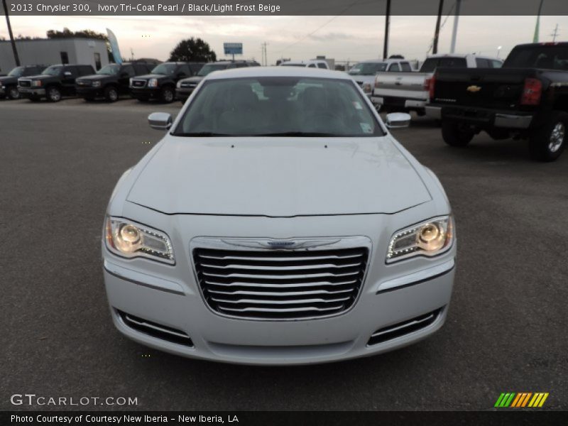 Ivory Tri-Coat Pearl / Black/Light Frost Beige 2013 Chrysler 300