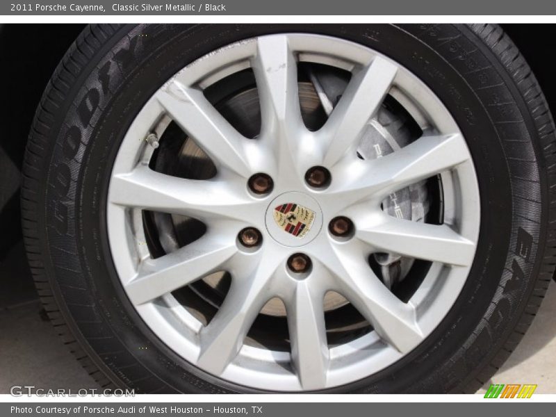 Classic Silver Metallic / Black 2011 Porsche Cayenne
