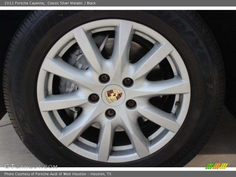 Classic Silver Metallic / Black 2011 Porsche Cayenne