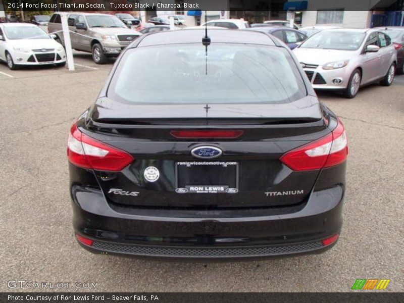 Tuxedo Black / Charcoal Black 2014 Ford Focus Titanium Sedan