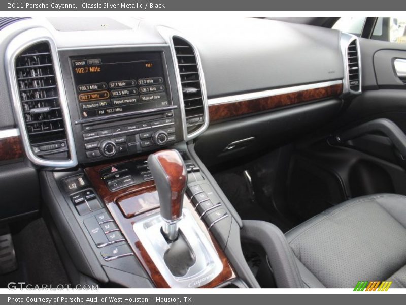 Classic Silver Metallic / Black 2011 Porsche Cayenne
