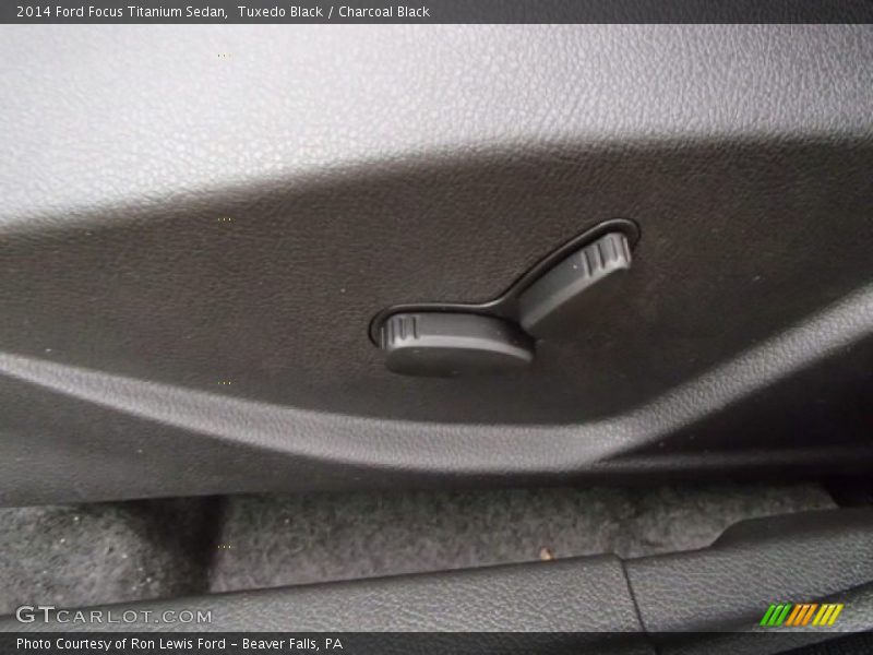 Tuxedo Black / Charcoal Black 2014 Ford Focus Titanium Sedan