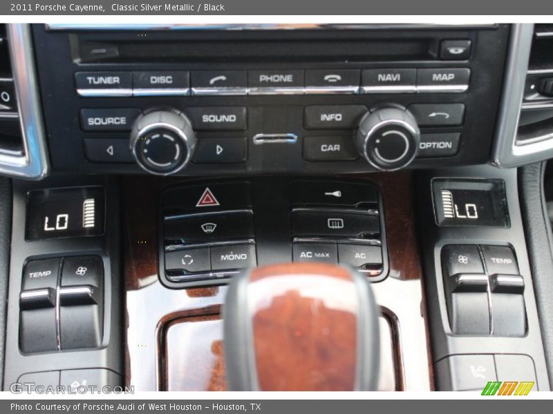 Classic Silver Metallic / Black 2011 Porsche Cayenne