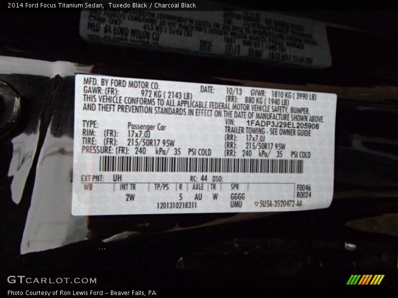 Tuxedo Black / Charcoal Black 2014 Ford Focus Titanium Sedan