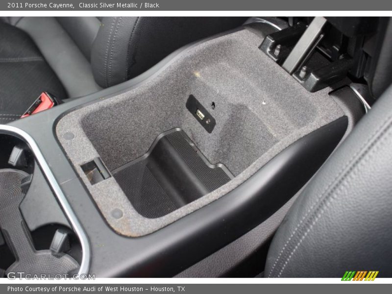 Classic Silver Metallic / Black 2011 Porsche Cayenne