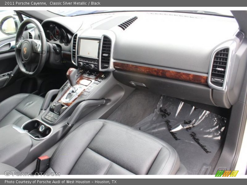 Classic Silver Metallic / Black 2011 Porsche Cayenne